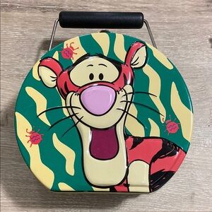 Vintage Disney Tigger Tin Lunchbox Collectable